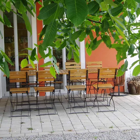 Weinhof Am Nussbaum 3* Willanzheim