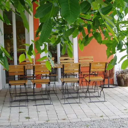 Weinhof Am Nussbaum 3*